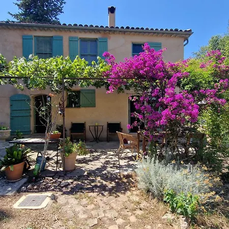 Un Petit Coin De Tranquile Pres De La Villa *