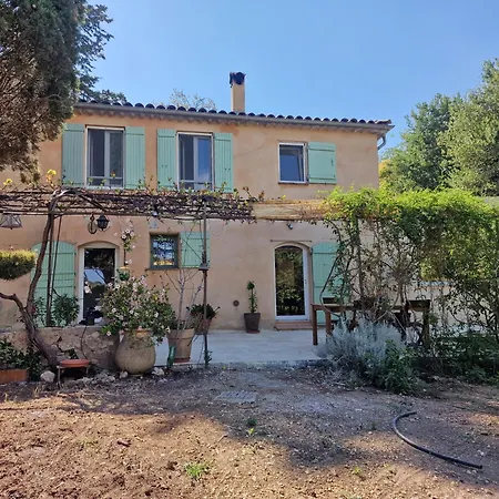Un Petit Coin De Tranquile Pres De La